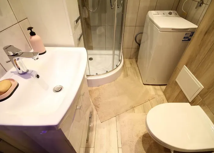 Flat Grunwaldzka Up To 2persons+1 * فروتسواف